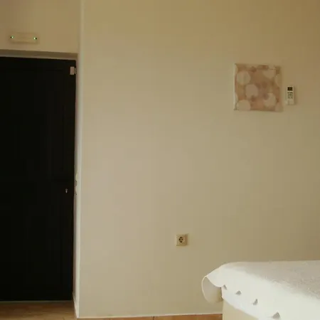 Merlot Village Aparthotel Karia (Lefkada)