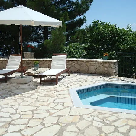 Apart-hotel Merlot Village 4*