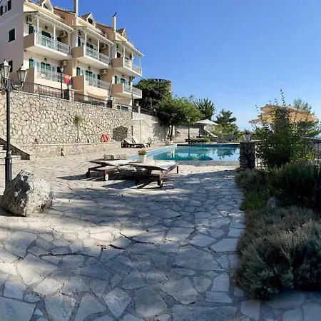 Merlot Village 4*