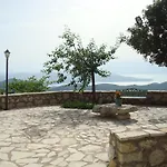 Merlot Village Kariá