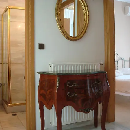 Merlot Village Aparthotel 4*