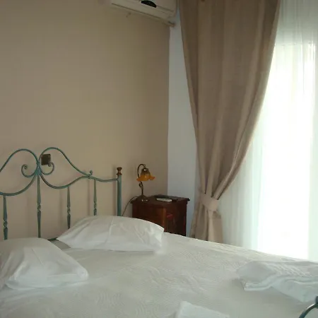 Merlot Village Kariá